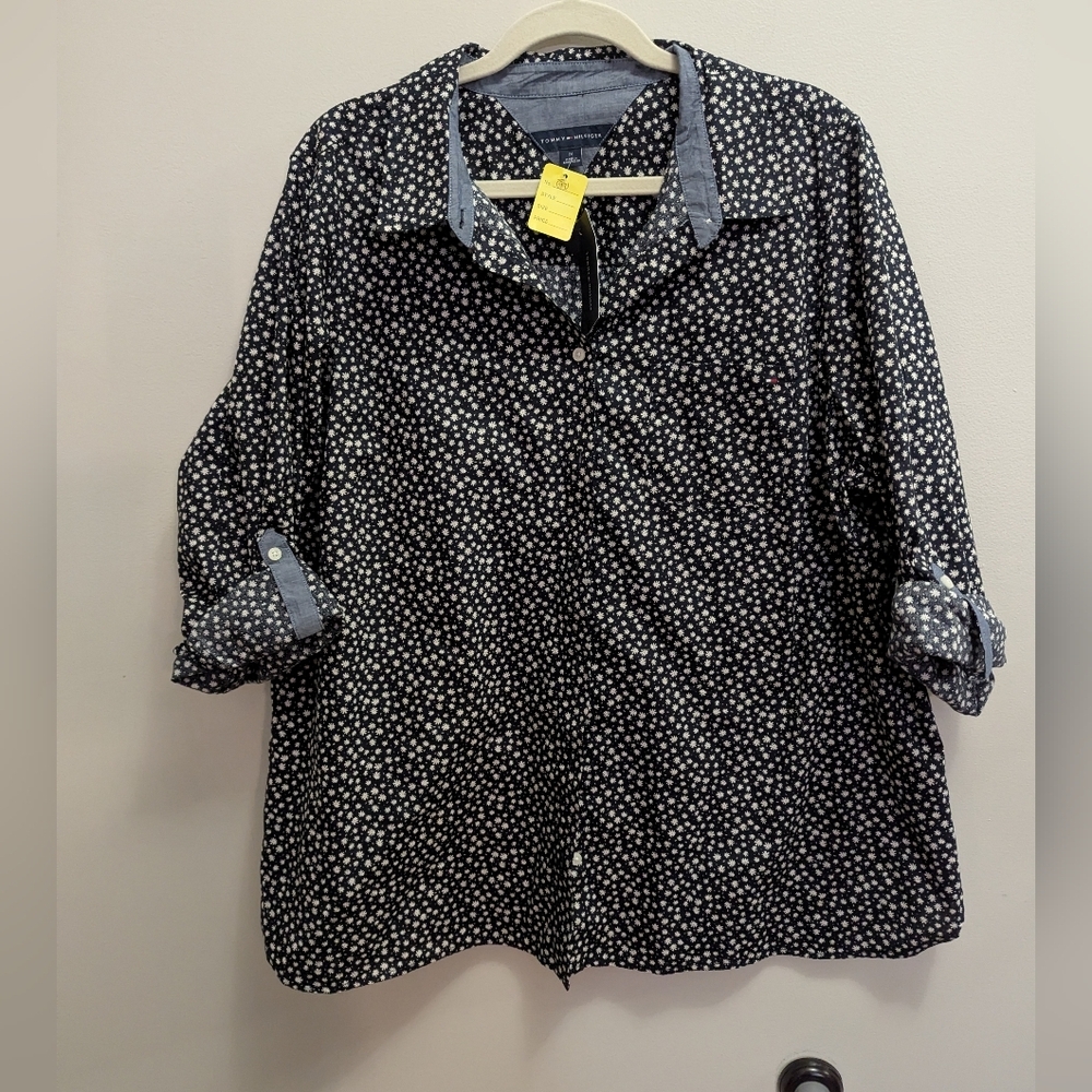Daisy Button-Up Shirt By Tommy HilfigerTommy Hilfiger Women’s 1X Button D Sz 1XL